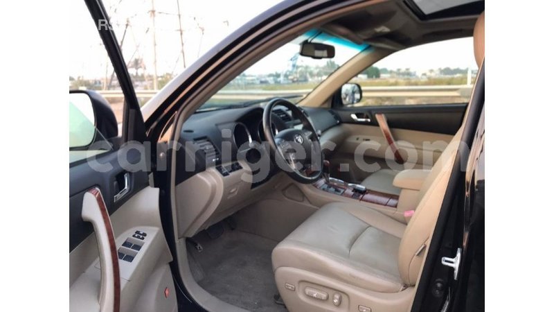 Big with watermark toyota highlander agadez import dubai 5292