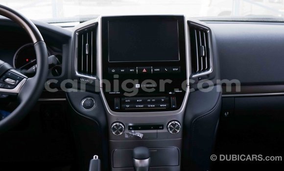 Buy Import Toyota Land Cruiser Black Truck in Import - Dubai in Agadez Buy Import Toyota Land Cruiser Black Truck in Import - Dubai in Agadez