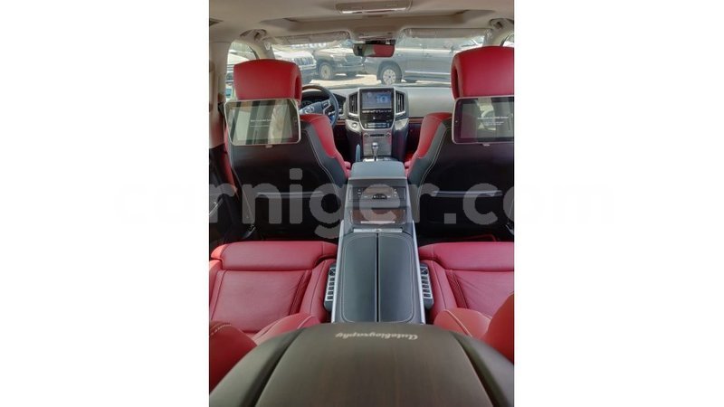 Big with watermark toyota land cruiser agadez import dubai 5301