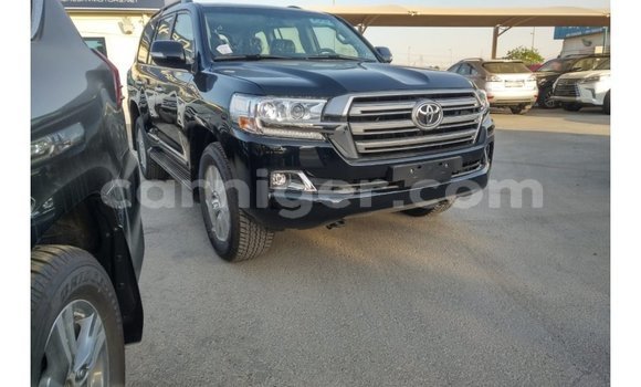 Buy Import Toyota Land Cruiser Black Truck in Import - Dubai in Agadez Buy Import Toyota Land Cruiser Black Truck in Import - Dubai in Agadez