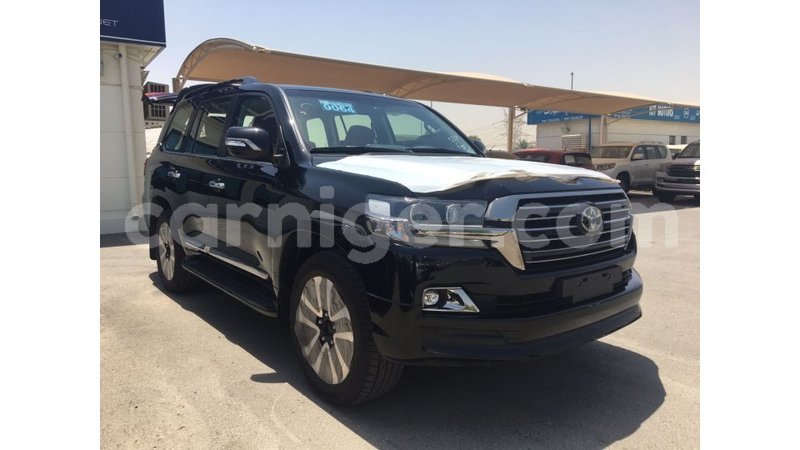 Big with watermark toyota land cruiser agadez import dubai 5309