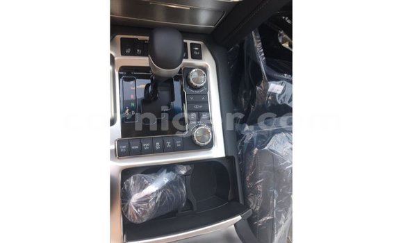 Buy Import Toyota Land Cruiser Black Truck in Import - Dubai in Agadez Buy Import Toyota Land Cruiser Black Truck in Import - Dubai in Agadez
