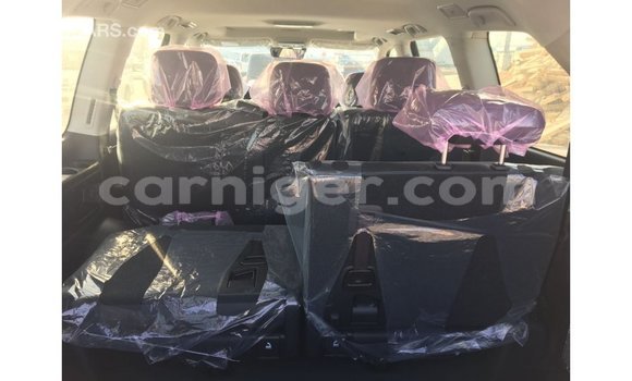Buy Import Toyota Land Cruiser Black Truck in Import - Dubai in Agadez Buy Import Toyota Land Cruiser Black Truck in Import - Dubai in Agadez