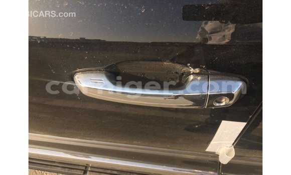 Buy Import Toyota Land Cruiser Black Truck in Import - Dubai in Agadez Buy Import Toyota Land Cruiser Black Truck in Import - Dubai in Agadez