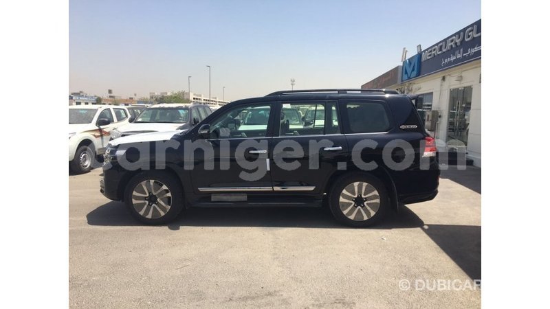 Big with watermark toyota land cruiser agadez import dubai 5309