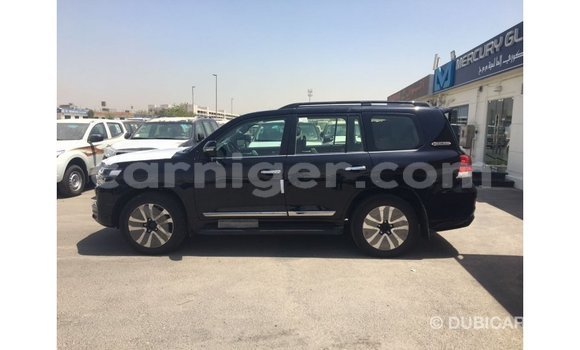 Buy Import Toyota Land Cruiser Black Truck in Import - Dubai in Agadez Buy Import Toyota Land Cruiser Black Truck in Import - Dubai in Agadez