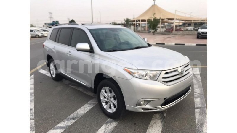 Big with watermark toyota highlander agadez import dubai 5317