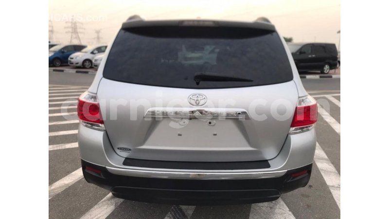 Big with watermark toyota highlander agadez import dubai 5317