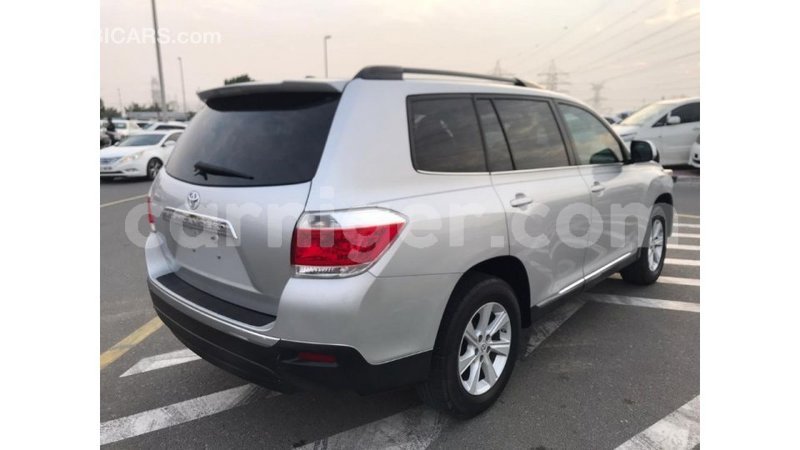 Big with watermark toyota highlander agadez import dubai 5317