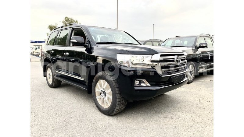 Big with watermark toyota land cruiser agadez import dubai 5318