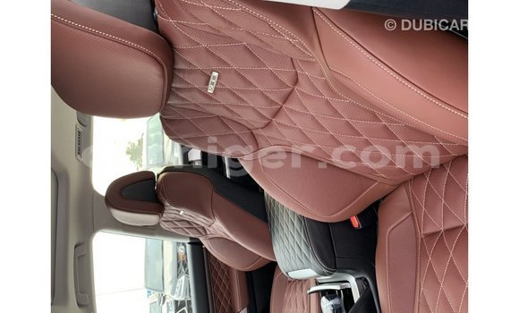 Buy Import Toyota Land Cruiser Black Truck in Import - Dubai in Agadez Buy Import Toyota Land Cruiser Black Truck in Import - Dubai in Agadez