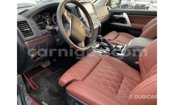 Buy Import Toyota Land Cruiser Black Truck in Import - Dubai in Agadez Buy Import Toyota Land Cruiser Black Truck in Import - Dubai in Agadez