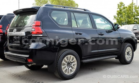 Buy Import Toyota Land Cruiser Black Truck in Import - Dubai in Agadez Buy Import Toyota Land Cruiser Black Truck in Import - Dubai in Agadez