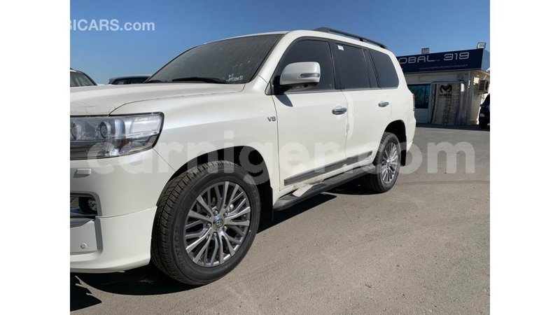 Big with watermark toyota land cruiser agadez import dubai 5328