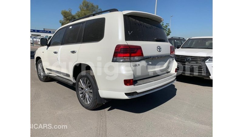 Big with watermark toyota land cruiser agadez import dubai 5328