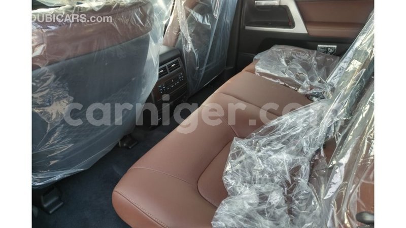 Big with watermark toyota land cruiser agadez import dubai 5329