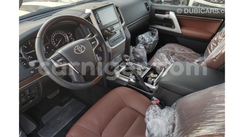 Big with watermark toyota land cruiser agadez import dubai 5329