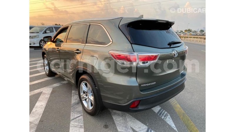 Big with watermark toyota highlander agadez import dubai 5345