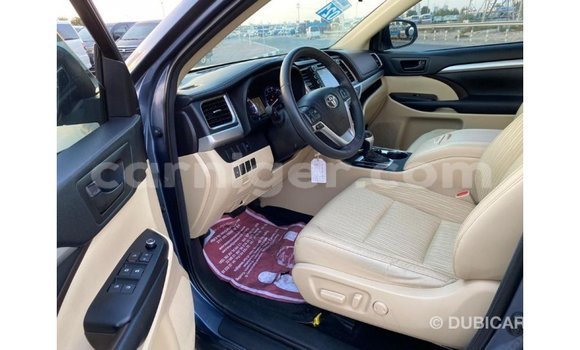 اشتري Imported Toyota Highlander Blue سيارة في Import - Dubai في أغاديز اشتري Imported Toyota Highlander Blue سيارة في Import - Dubai في أغاديز