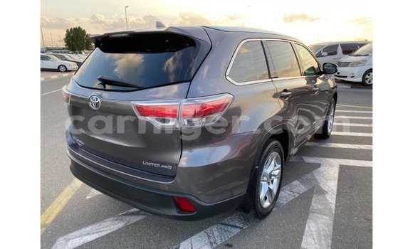 Buy Import Toyota Highlander Other Car in Import - Dubai in Agadez Buy Import Toyota Highlander Other Car in Import - Dubai in Agadez