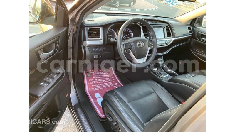 Big with watermark toyota highlander agadez import dubai 5353