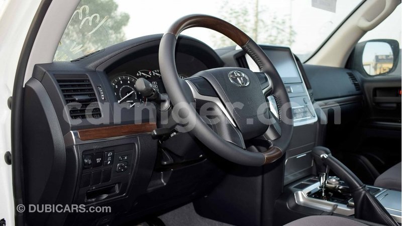 Big with watermark toyota land cruiser agadez import dubai 5356