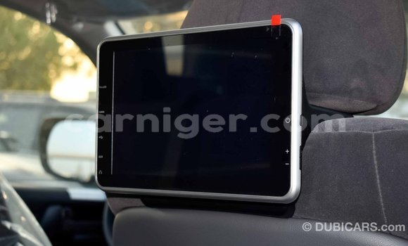 Buy Import Toyota Land Cruiser White Truck in Import - Dubai in Agadez Buy Import Toyota Land Cruiser White Truck in Import - Dubai in Agadez