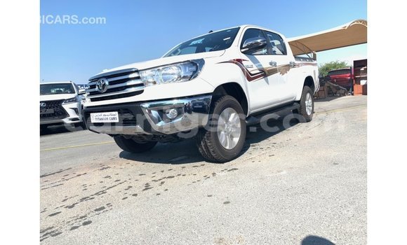Buy Import Toyota Hilux White Car in Import - Dubai in Agadez Buy Import Toyota Hilux White Car in Import - Dubai in Agadez