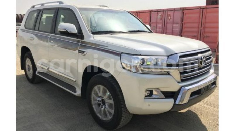 Big with watermark toyota land cruiser agadez import dubai 5362