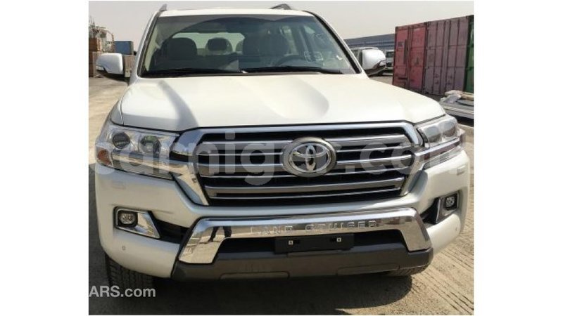 Big with watermark toyota land cruiser agadez import dubai 5362