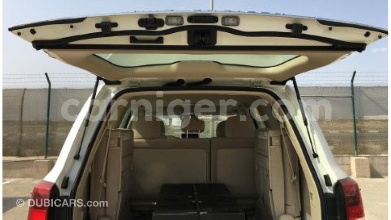 Big with watermark toyota land cruiser agadez import dubai 5362