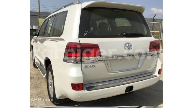 Big with watermark toyota land cruiser agadez import dubai 5362