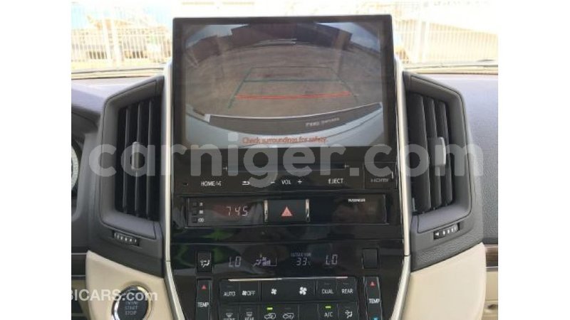 Big with watermark toyota land cruiser agadez import dubai 5362