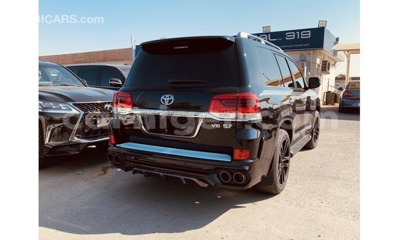 Buy Import Toyota Land Cruiser Black Truck in Import - Dubai in Agadez Buy Import Toyota Land Cruiser Black Truck in Import - Dubai in Agadez