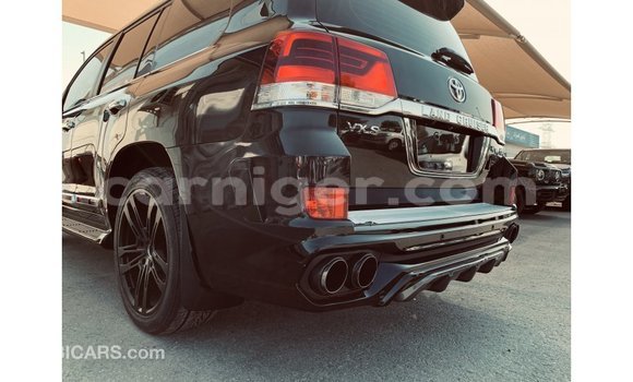 Buy Import Toyota Land Cruiser Black Truck in Import - Dubai in Agadez Buy Import Toyota Land Cruiser Black Truck in Import - Dubai in Agadez