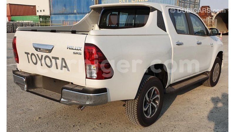 Big with watermark toyota hilux agadez import dubai 5370