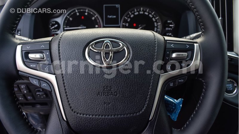 Big with watermark toyota land cruiser agadez import dubai 5371