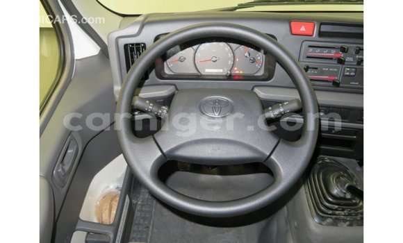 Buy Import Toyota Coaster White Car in Import - Dubai in Agadez Buy Import Toyota Coaster White Car in Import - Dubai in Agadez