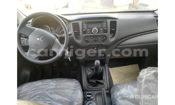 Buy Import Mitsubishi L200 Other Car in Import - Dubai in Agadez Buy Import Mitsubishi L200 Other Car in Import - Dubai in Agadez