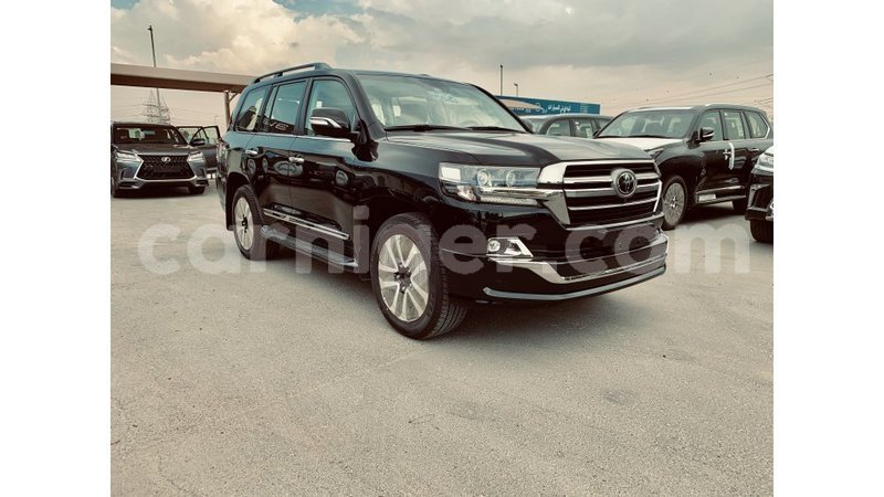 Big with watermark toyota land cruiser agadez import dubai 5384