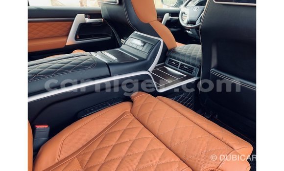 Buy Import Toyota Land Cruiser Black Truck in Import - Dubai in Agadez Buy Import Toyota Land Cruiser Black Truck in Import - Dubai in Agadez