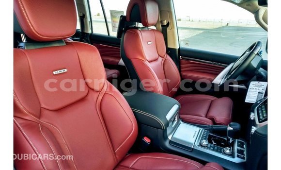 Buy Import Toyota Land Cruiser Red Truck in Import - Dubai in Agadez Buy Import Toyota Land Cruiser Red Truck in Import - Dubai in Agadez