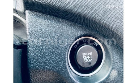 Sayi Imported Hyundai Santa Fe White Mota in Import - Dubai a Agadez Sayi Imported Hyundai Santa Fe White Mota in Import - Dubai a Agadez