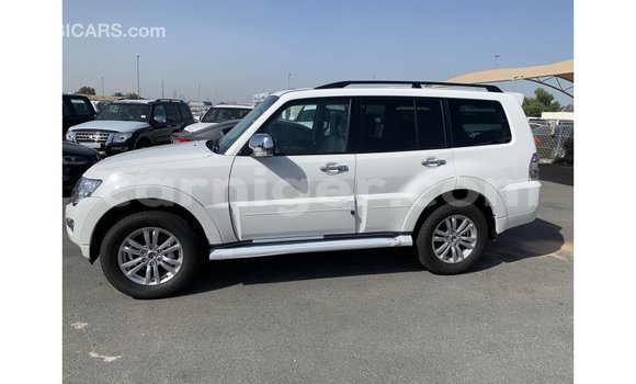 Buy Import Mitsubishi Pajero White Car in Import - Dubai in Agadez Buy Import Mitsubishi Pajero White Car in Import - Dubai in Agadez