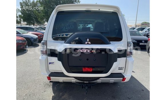 Buy Import Mitsubishi Pajero White Car in Import - Dubai in Agadez Buy Import Mitsubishi Pajero White Car in Import - Dubai in Agadez