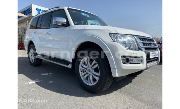 Buy Import Mitsubishi Pajero White Car in Import - Dubai in Agadez Buy Import Mitsubishi Pajero White Car in Import - Dubai in Agadez