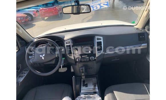Buy Import Mitsubishi Pajero White Car in Import - Dubai in Agadez Buy Import Mitsubishi Pajero White Car in Import - Dubai in Agadez