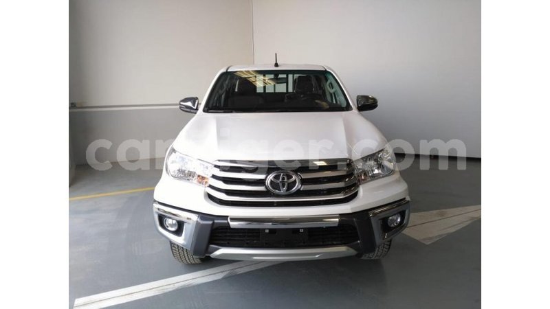 Big with watermark toyota hilux agadez import dubai 5407