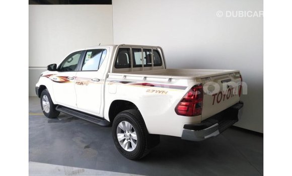 Buy Import Toyota Hilux White Car in Import - Dubai in Agadez Buy Import Toyota Hilux White Car in Import - Dubai in Agadez