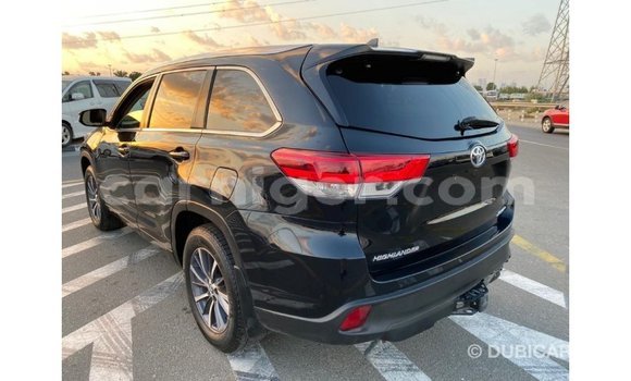 Acheter Import Voiture Toyota Highlander Noir à Import - Dubai, Agadez Acheter Import Voiture Toyota Highlander Noir à Import - Dubai, Agadez